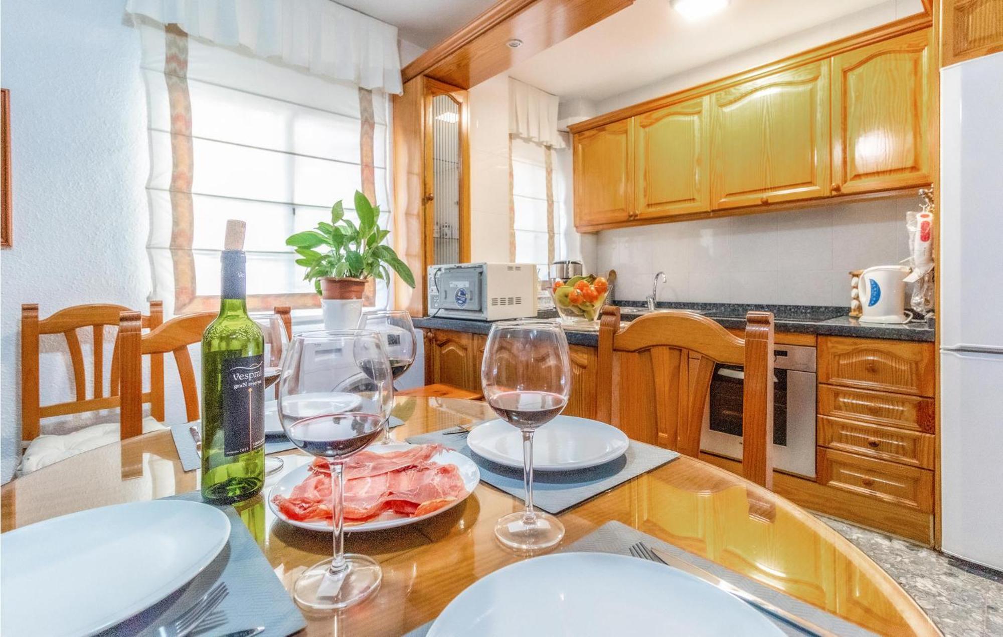 Stunning Home In Mlaga With 2 Bedrooms And Wifi Malaga Exterior photo
